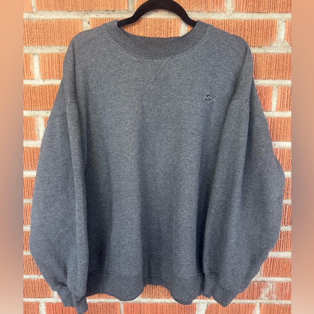 Vintage Woman’s Gray Embroidered Starter Crewneck